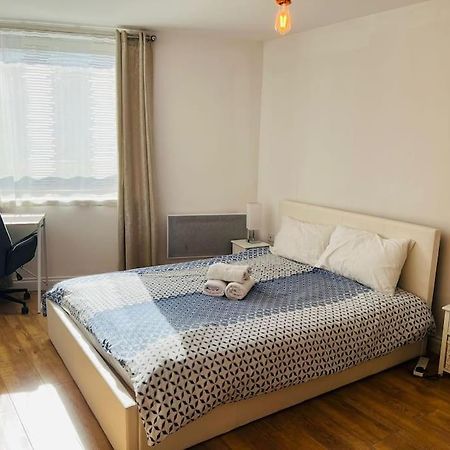 Bright And Calm Apartment - Watford Εξωτερικό φωτογραφία