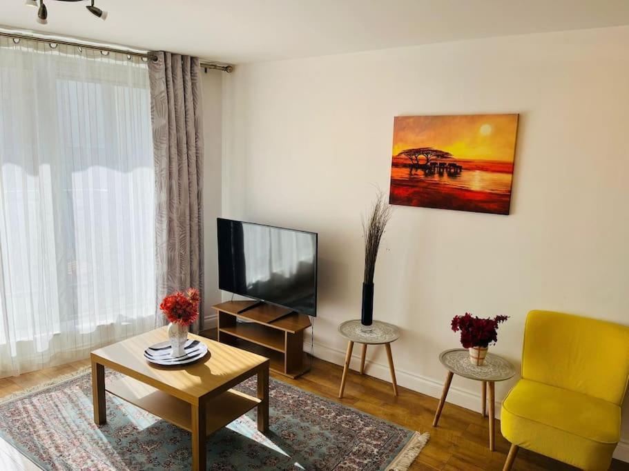 Bright And Calm Apartment - Watford Εξωτερικό φωτογραφία